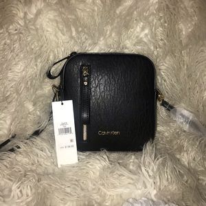 Calvin Klein North South Crossbody